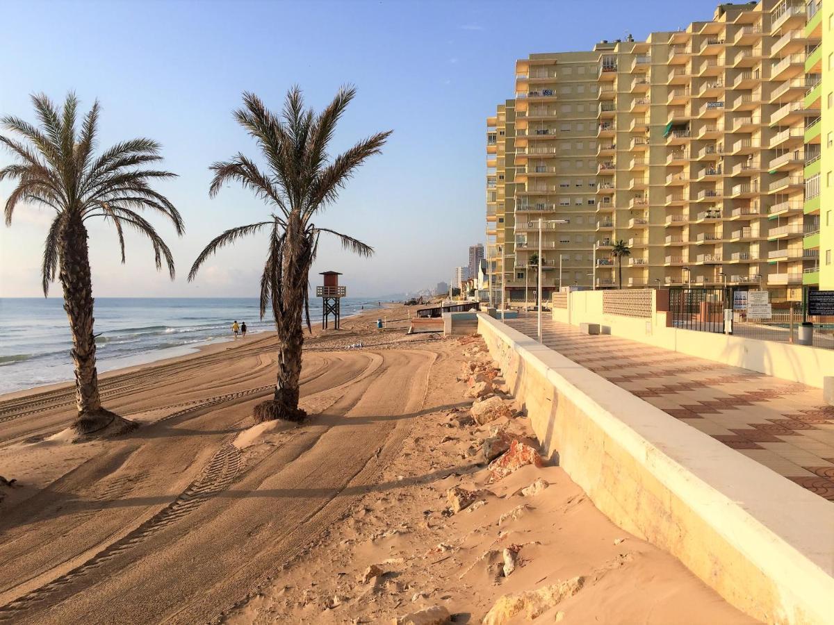 Beachfront And Bright Apartment Mareny Barraquetas Esterno foto