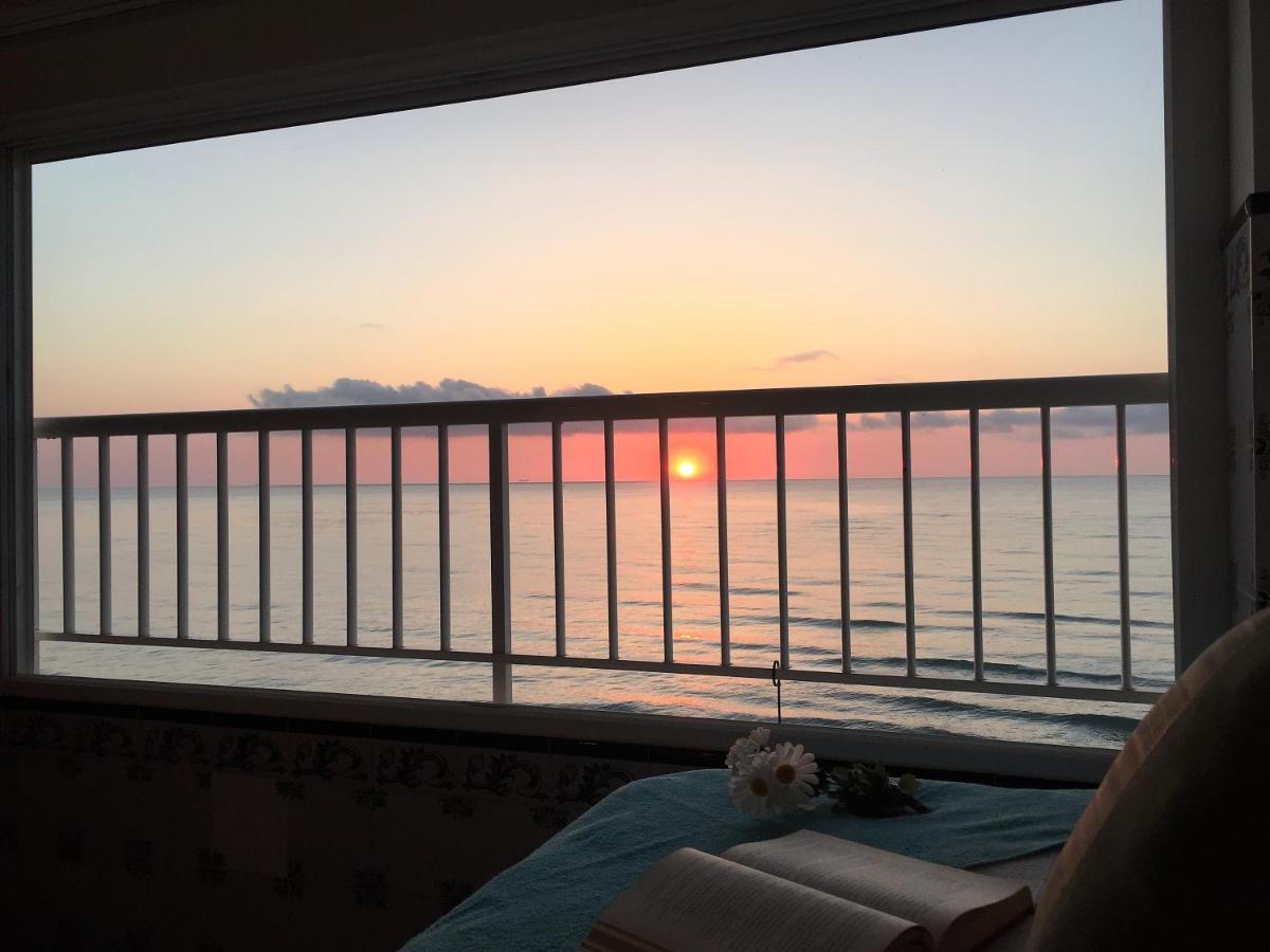 Beachfront And Bright Apartment Mareny Barraquetas Esterno foto