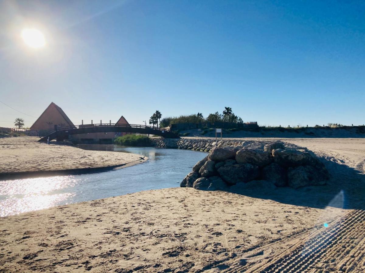 Beachfront And Bright Apartment Mareny Barraquetas Esterno foto